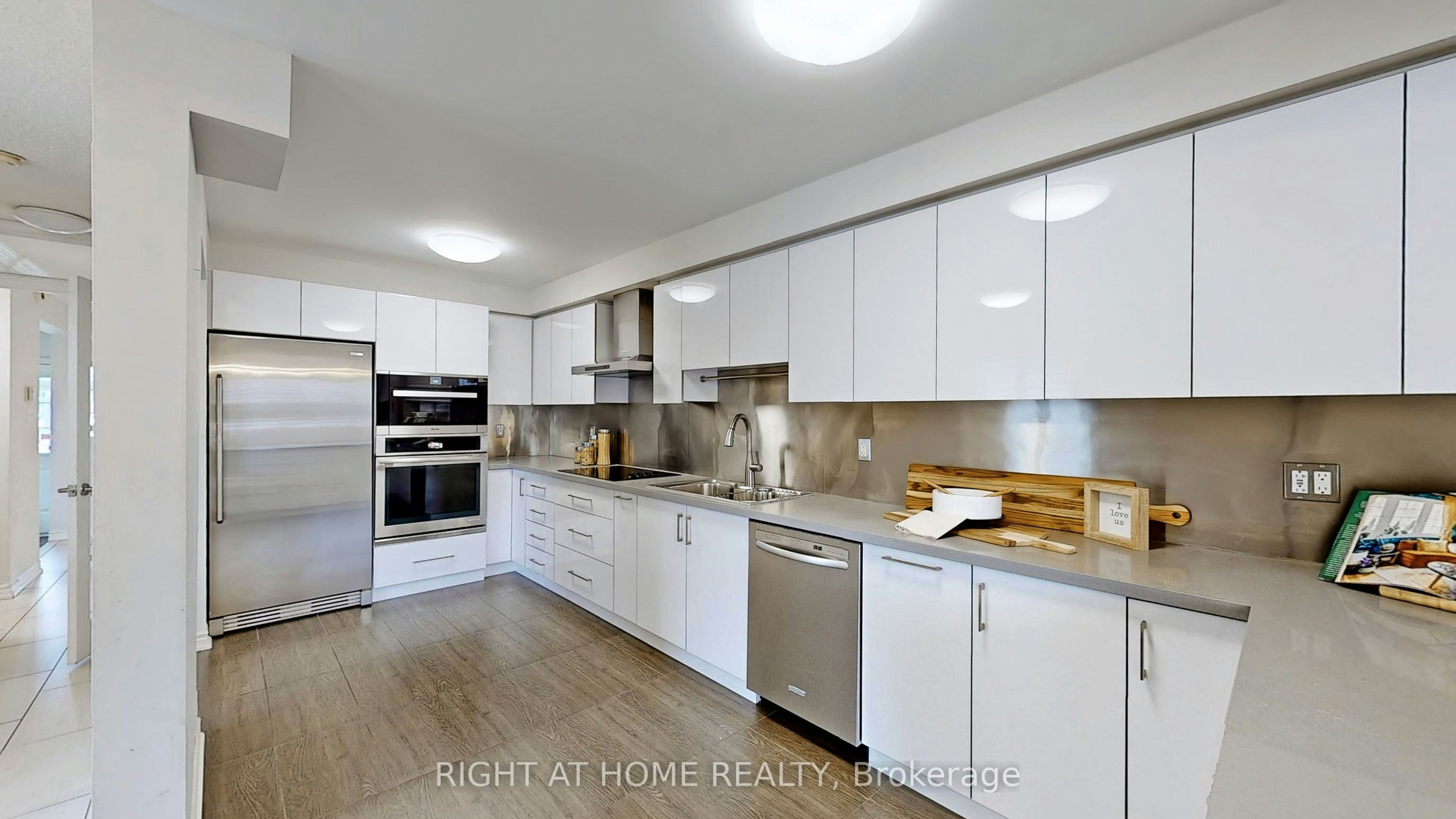 1 Ray Street, Markham, ON, L3R 5X6 - 12