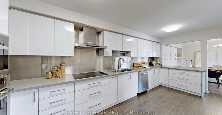 1 Ray Street, Markham, ON, L3R 5X6 - 11