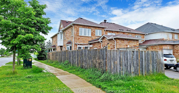 1 Ray Street, Markham, ON, L3R 5X6 - 45