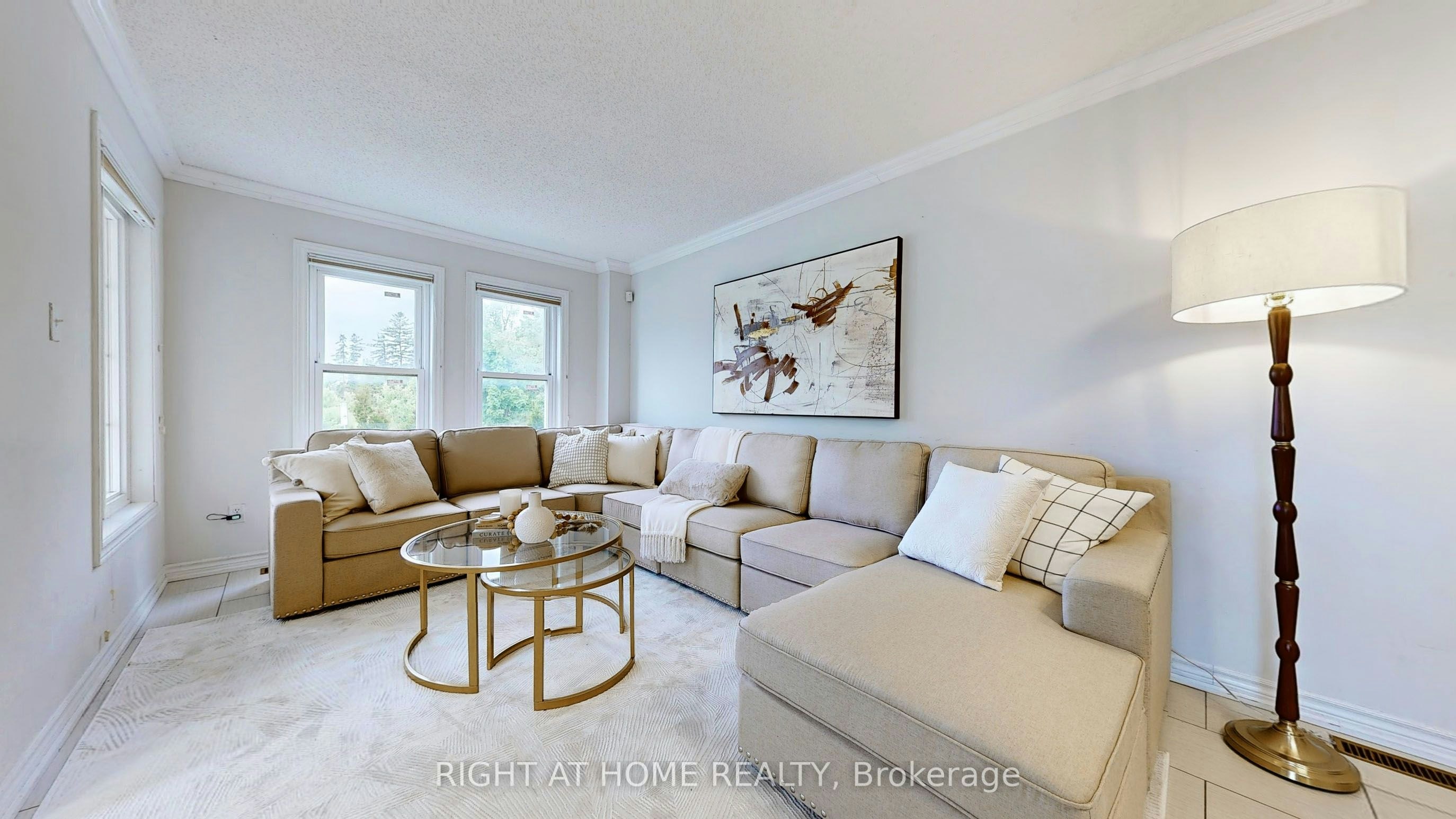 1 Ray Street, Markham, ON, L3R 5X6 - 4