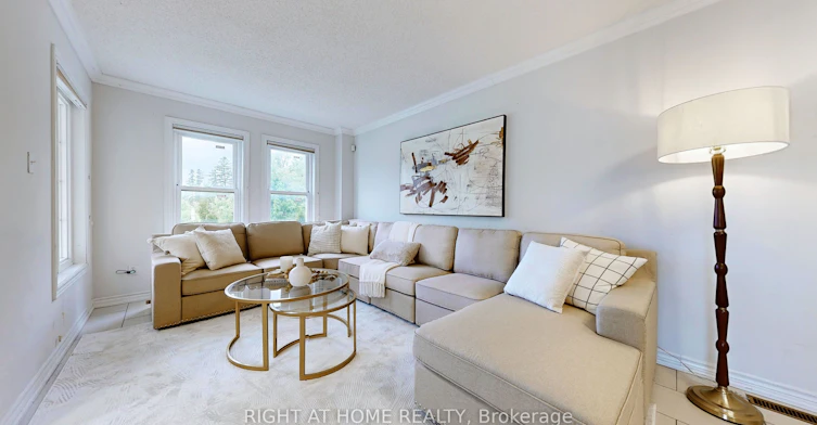 1 Ray Street, Markham, ON, L3R 5X6 - 4