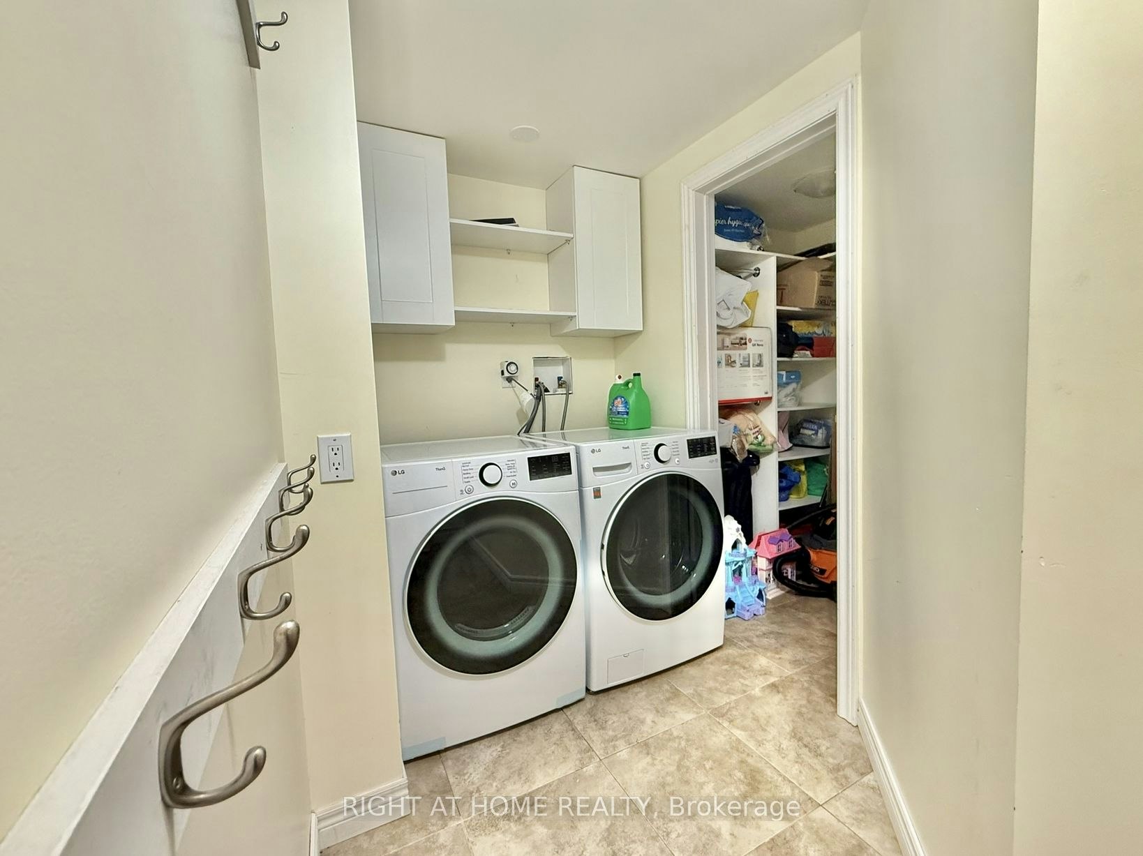 BSMT-116 Cherrywood Drive, Newmarket, ON, L3Y 2X7 - 12