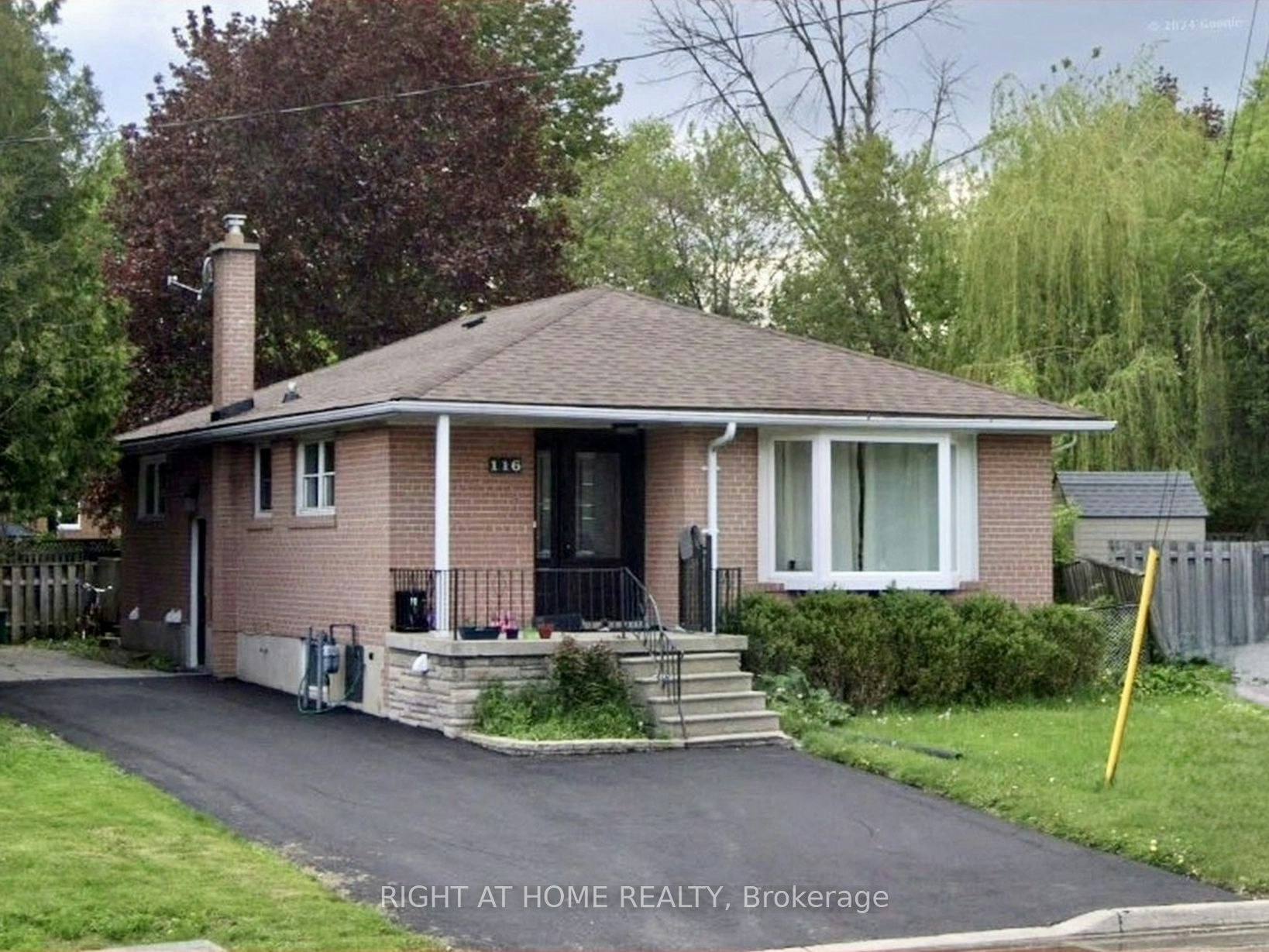 BSMT-116 Cherrywood Drive, Newmarket, ON, L3Y 2X7 - 2