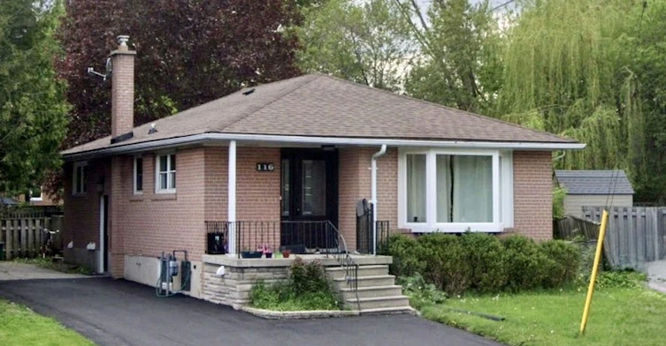 BSMT-116 Cherrywood Drive, Newmarket, ON, L3Y 2X7 - 2