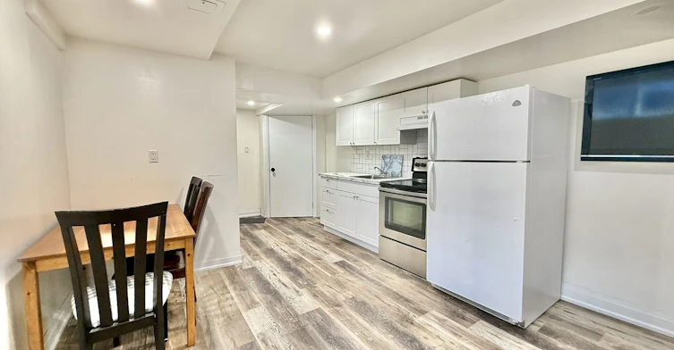 BSMT-116 Cherrywood Drive, Newmarket, ON, L3Y 2X7 - 7