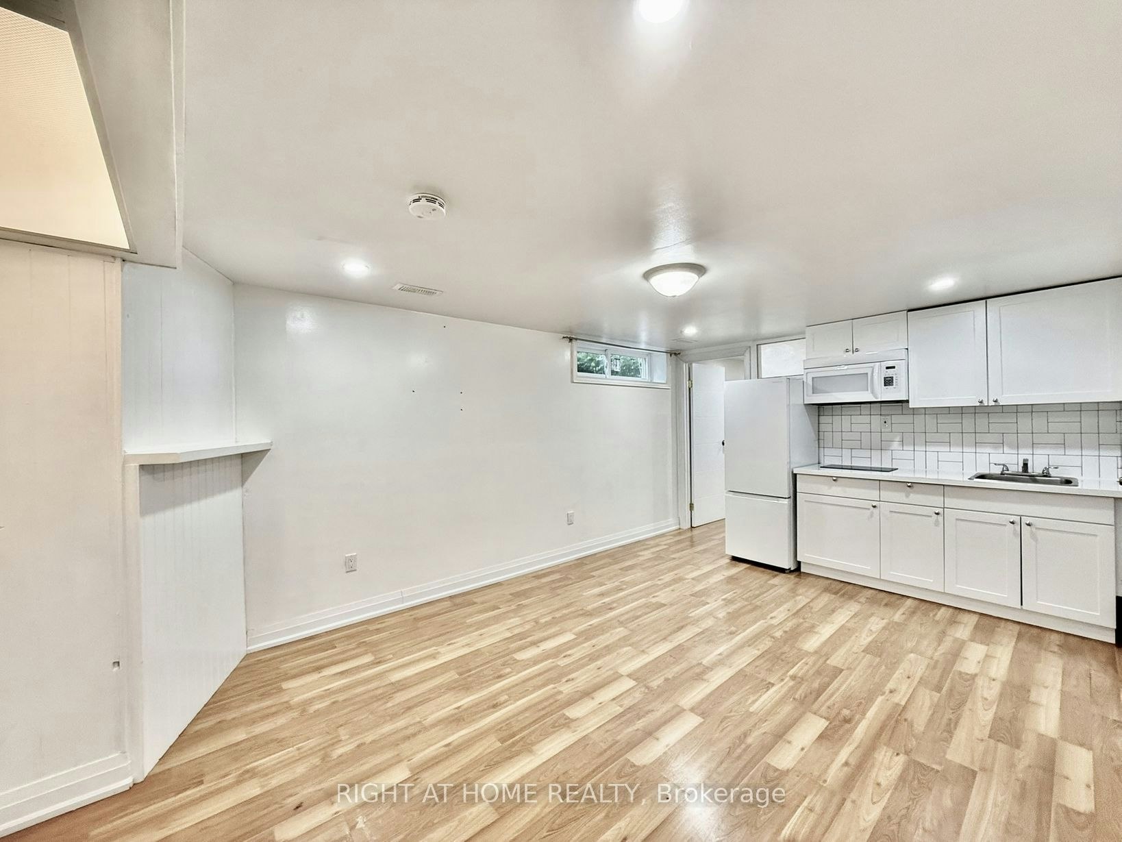 BSMT-116 Cherrywood Drive, Newmarket, ON, L3Y 2X7 - 13