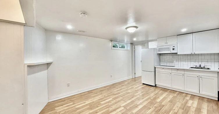 BSMT-116 Cherrywood Drive, Newmarket, ON, L3Y 2X7 - 13