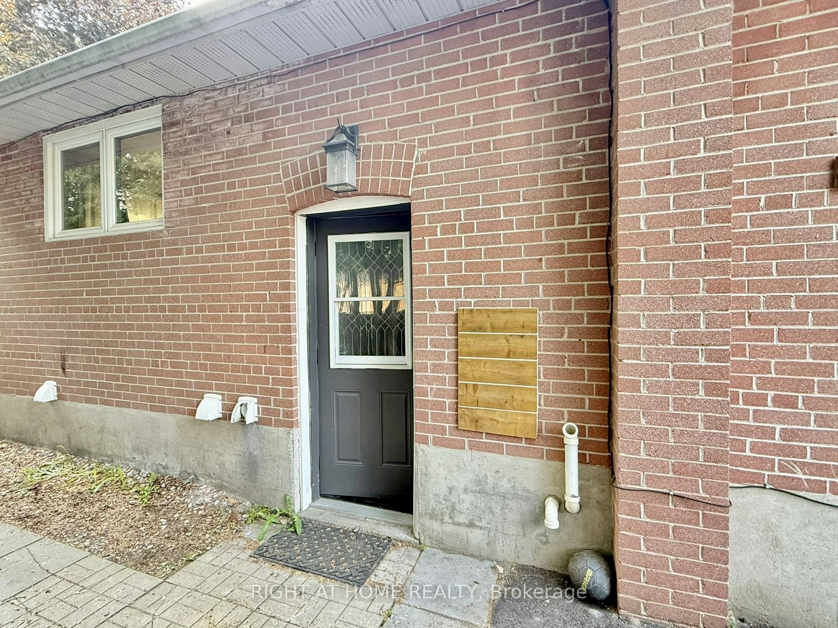BSMT-116 Cherrywood Drive, Newmarket, ON, L3Y 2X7 - 5