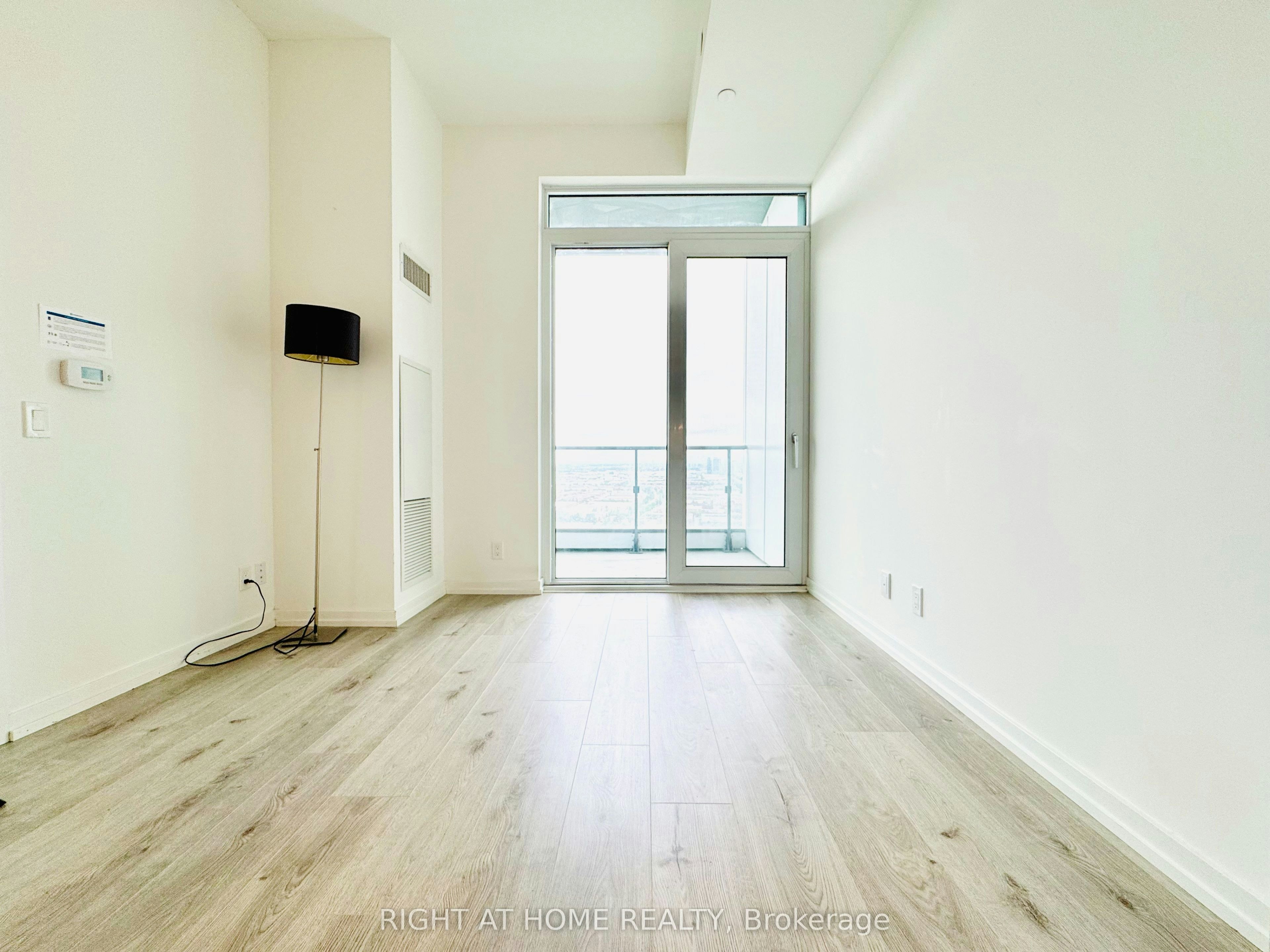 2715-1000 Portage Parkway, Vaughan, ON, L4K 0L1 - 2