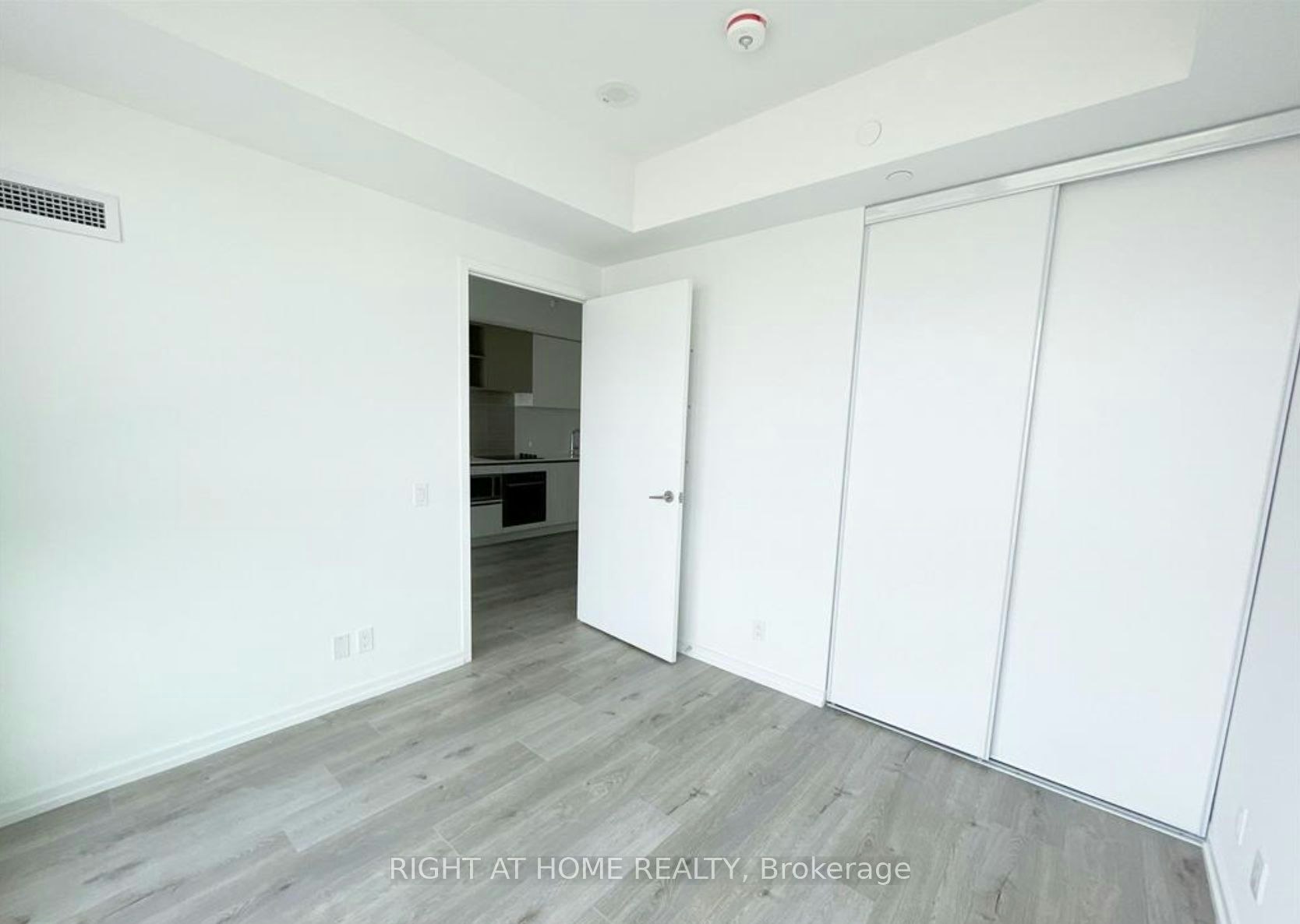2715-1000 Portage Parkway, Vaughan, ON, L4K 0L1 - 10