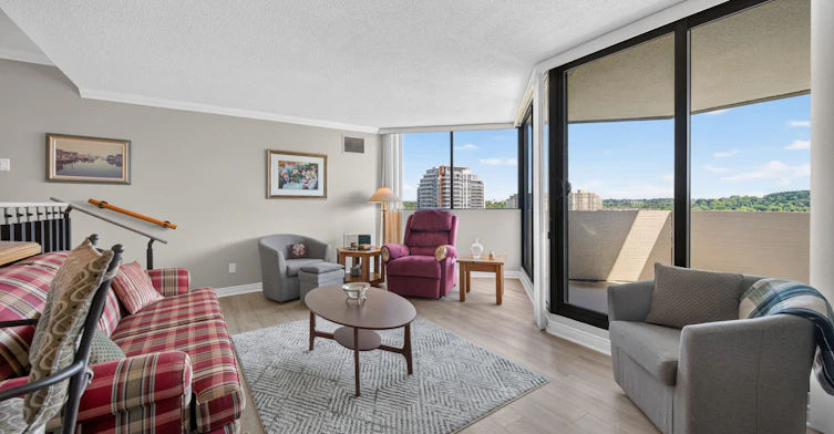 1210-50 Baif Boulevard, Richmond Hill, ON, L4C 5L1 - 5