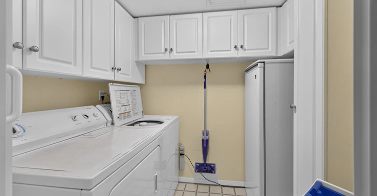 1210-50 Baif Boulevard, Richmond Hill, ON, L4C 5L1 - 13