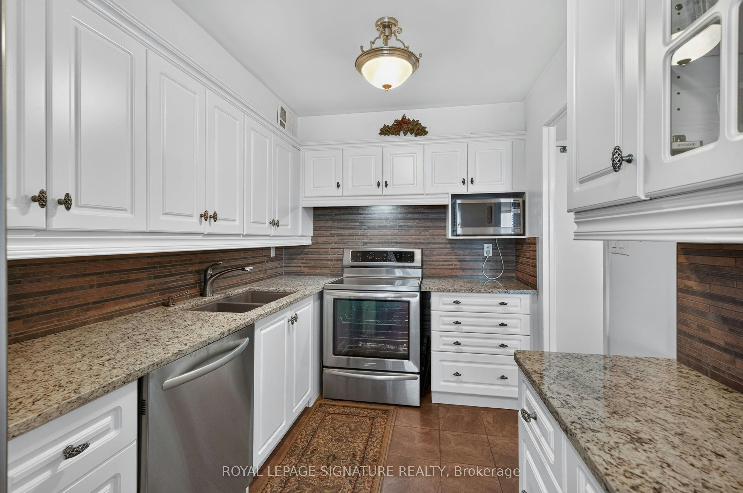 1210-50 Baif Boulevard, Richmond Hill, ON, L4C 5L1 - 3