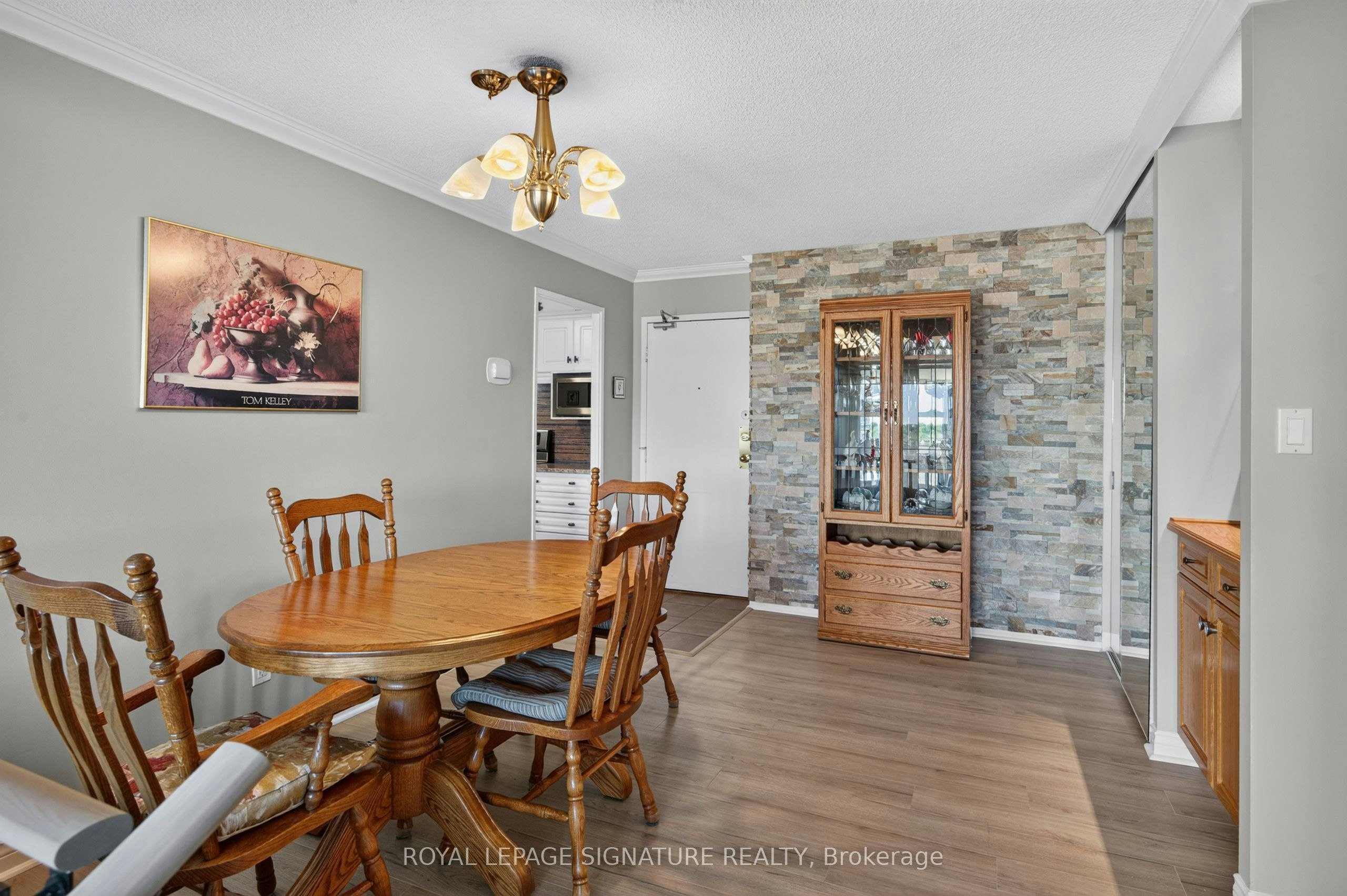 1210-50 Baif Boulevard, Richmond Hill, ON, L4C 5L1 - 2