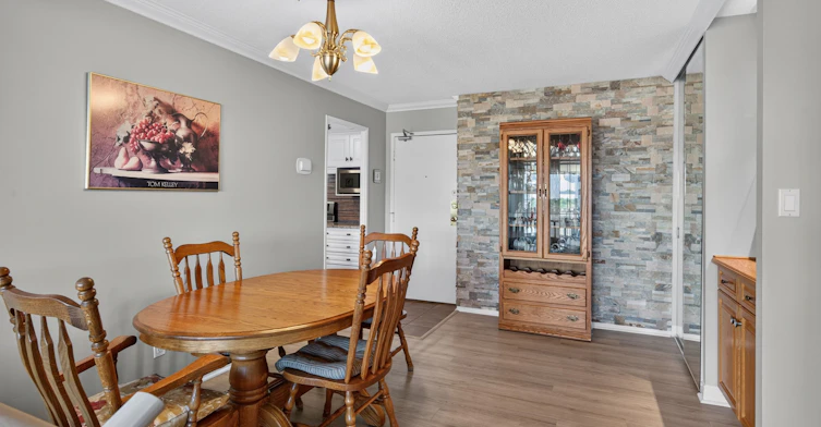 1210-50 Baif Boulevard, Richmond Hill, ON, L4C 5L1 - 2