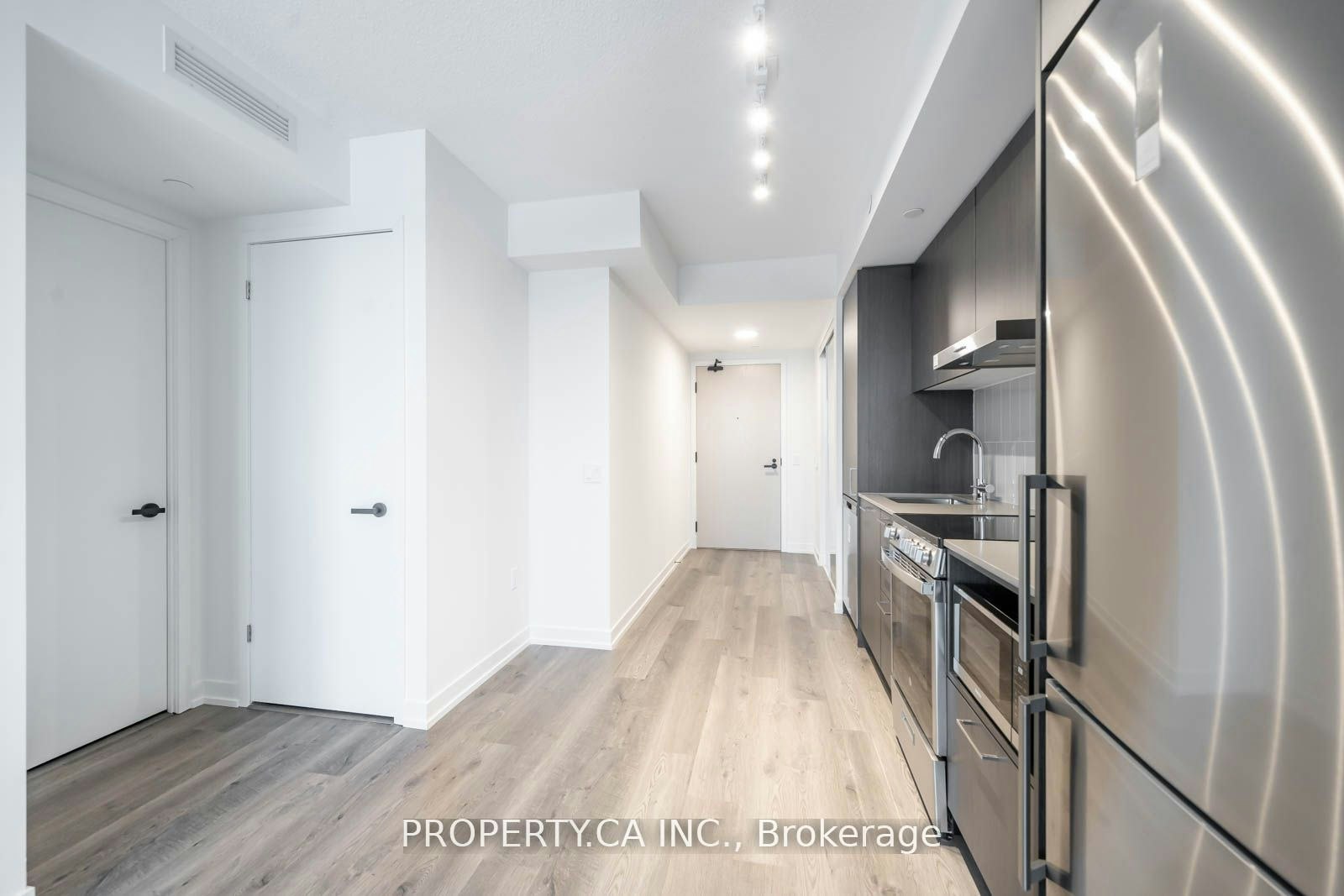 1908-195 Commerce Street, Vaughan, ON, L4K 0P9 - 6