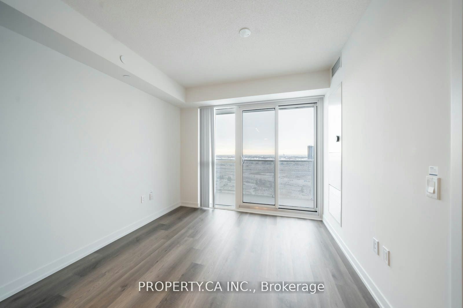 1908-195 Commerce Street, Vaughan, ON, L4K 0P9 - 3