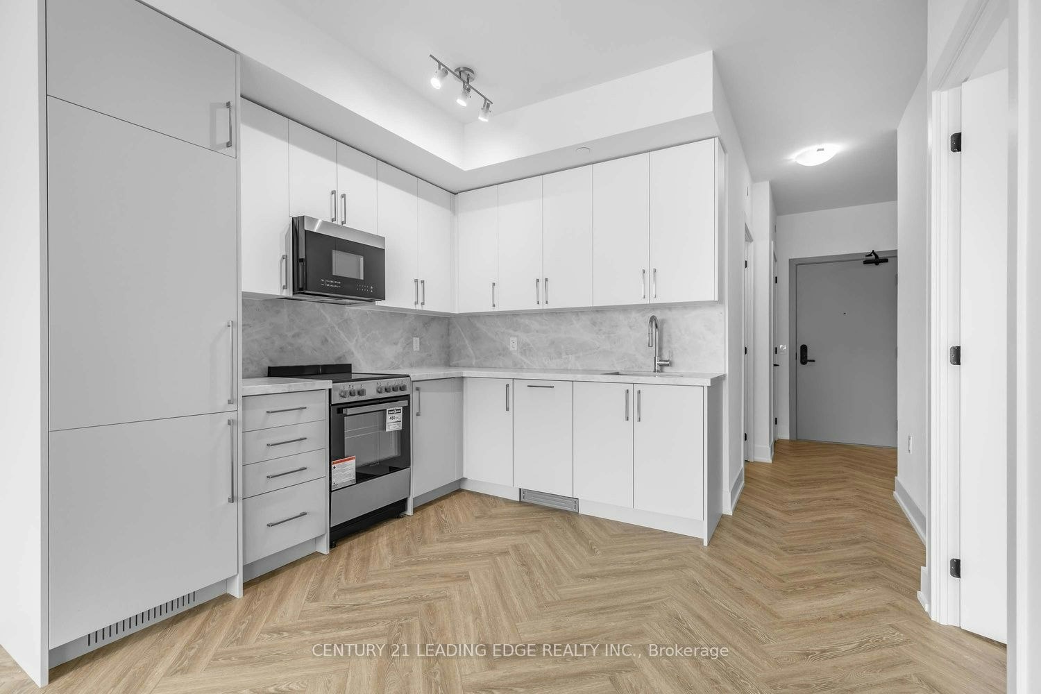 214-2075 King Road, King, ON, L7B 0R6 - 8