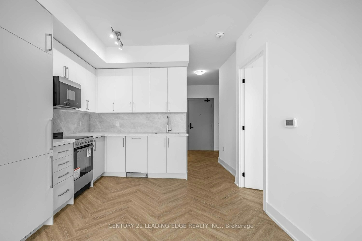214-2075 King Road, King, ON, L7B 0R6 - 9