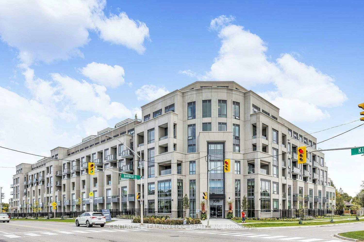 214-2075 King Road, King, ON, L7B 0R6