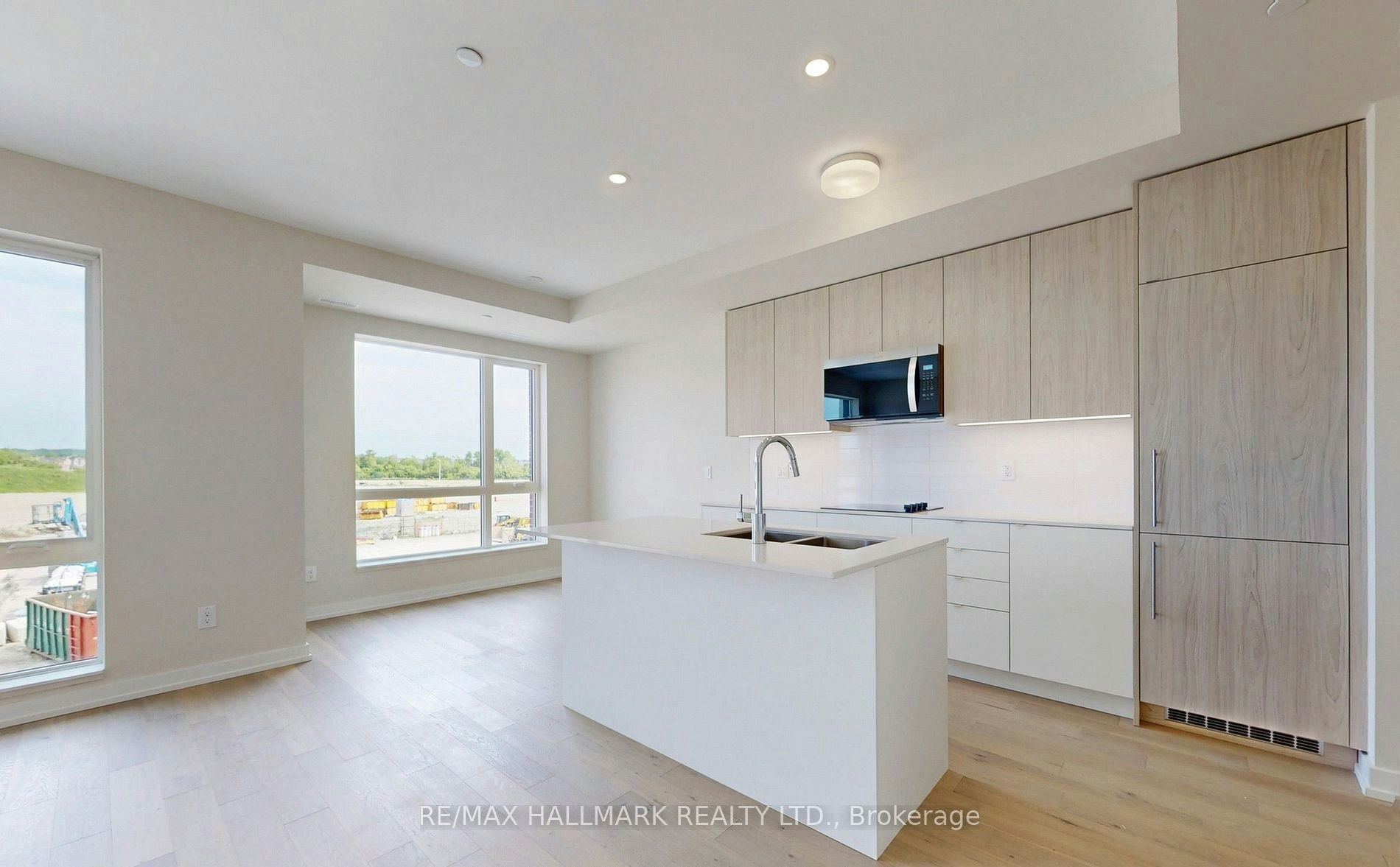 B311-65 Saigon Drive N, Richmond Hill, ON, L4S 0P4 - 3