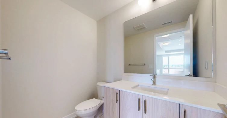 B311-65 Saigon Drive N, Richmond Hill, ON, L4S 0P4 - 8