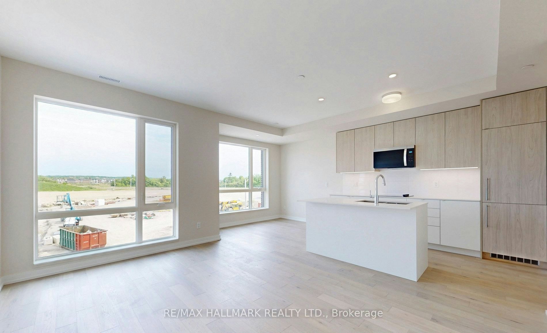 B311-65 Saigon Drive N, Richmond Hill, ON, L4S 0P4 - 4