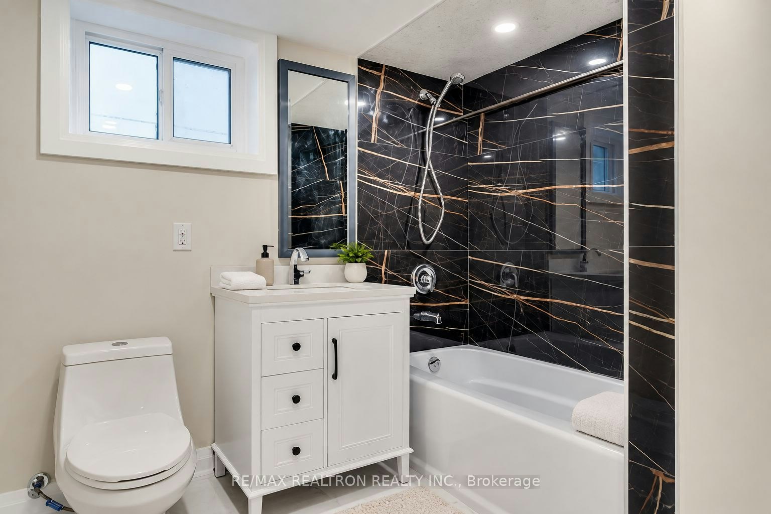 (Basement)-101 Arnold Crescent, Richmond Hill, ON, L4C 3R7 - 6
