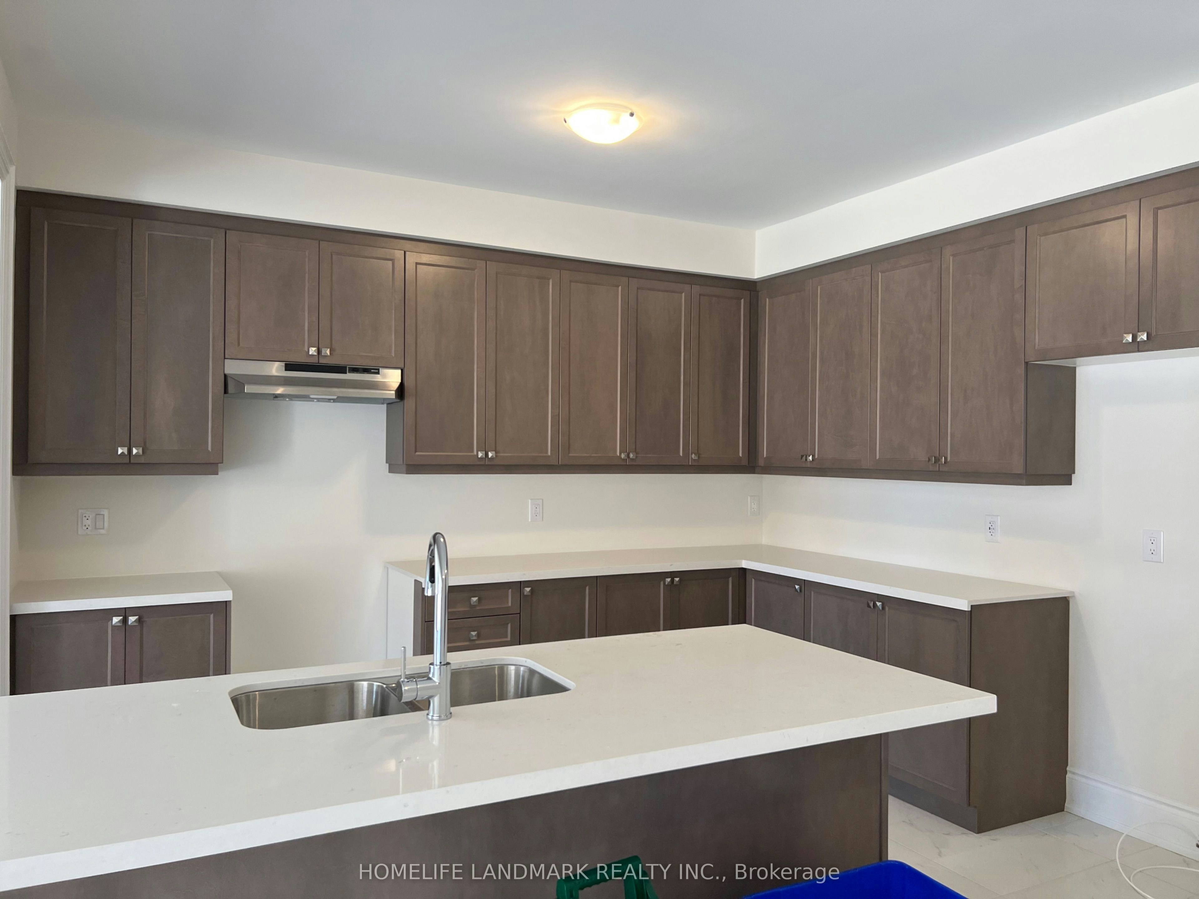 155 Silk Twist Drive, East Gwillimbury, ON, L9N 1E2 - 4
