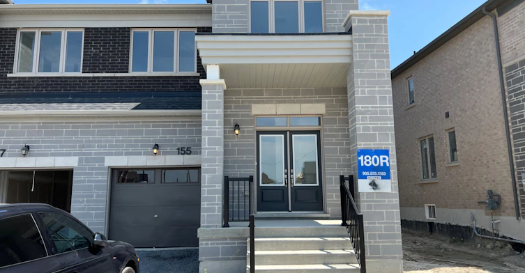 155 Silk Twist Drive, East Gwillimbury, ON, L9N 1E2