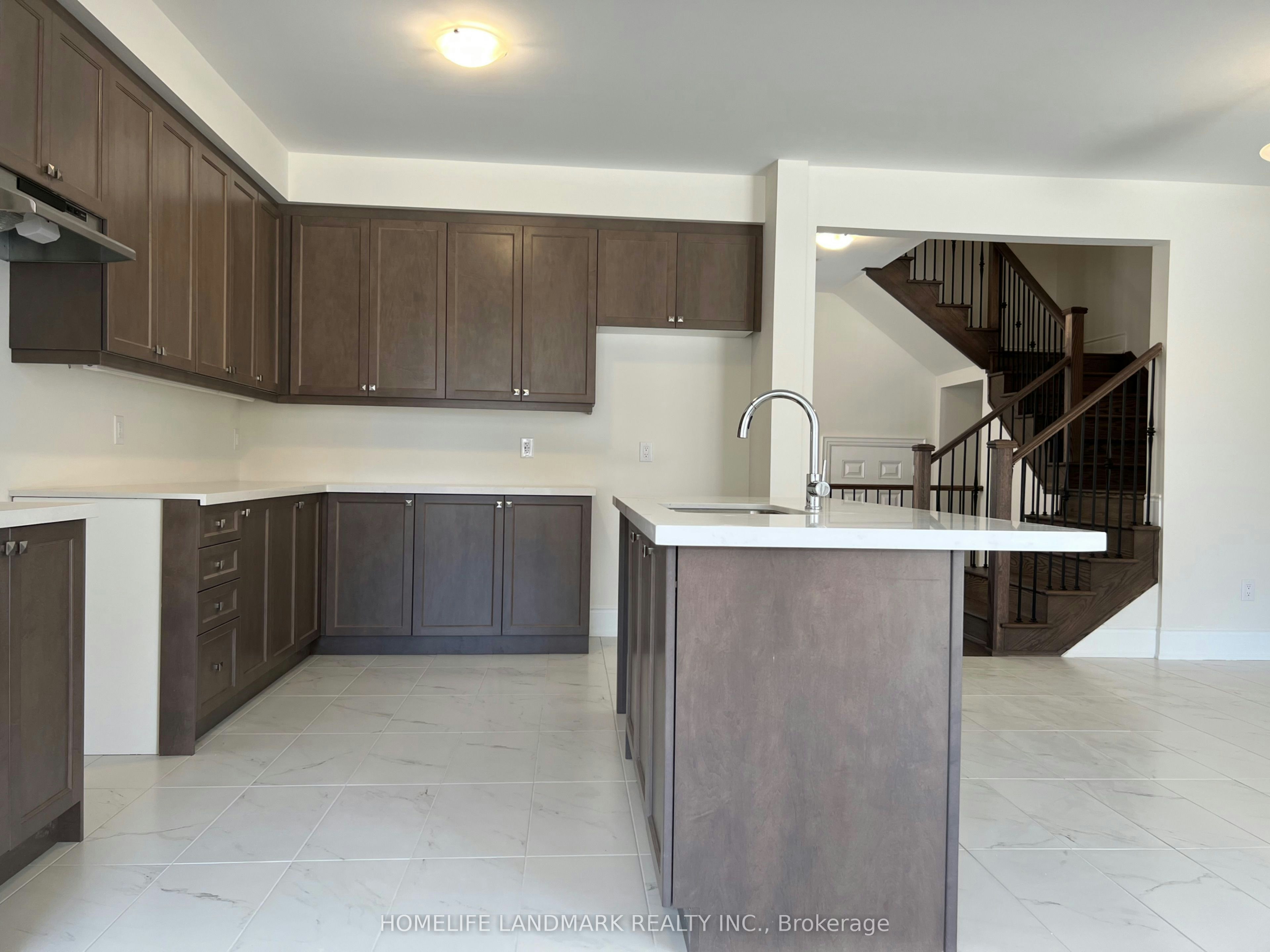 155 Silk Twist Drive, East Gwillimbury, ON, L9N 1E2 - 5