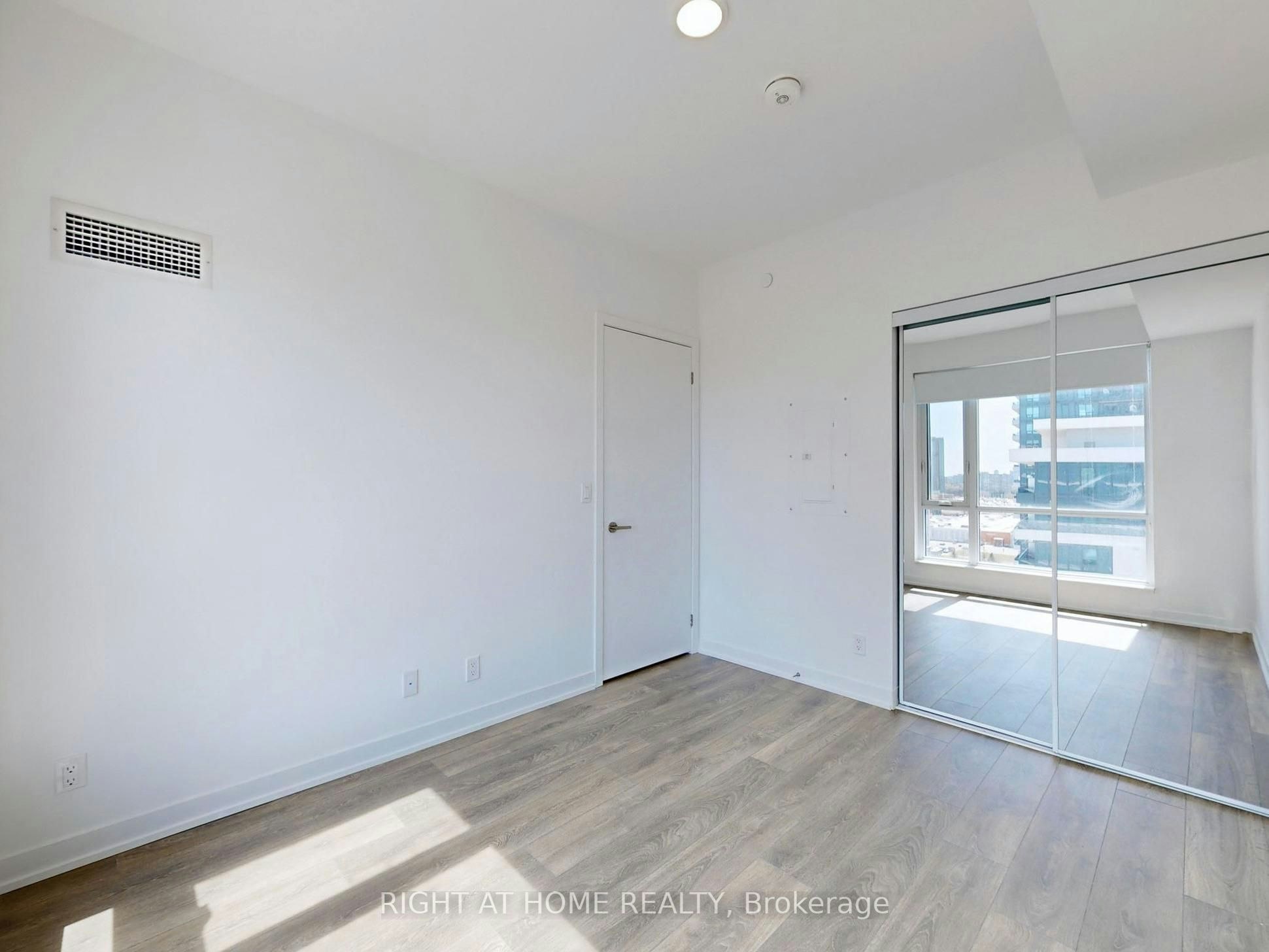 1319-7950 Bathurst Street, Vaughan, ON, L4J 0L4 - 16