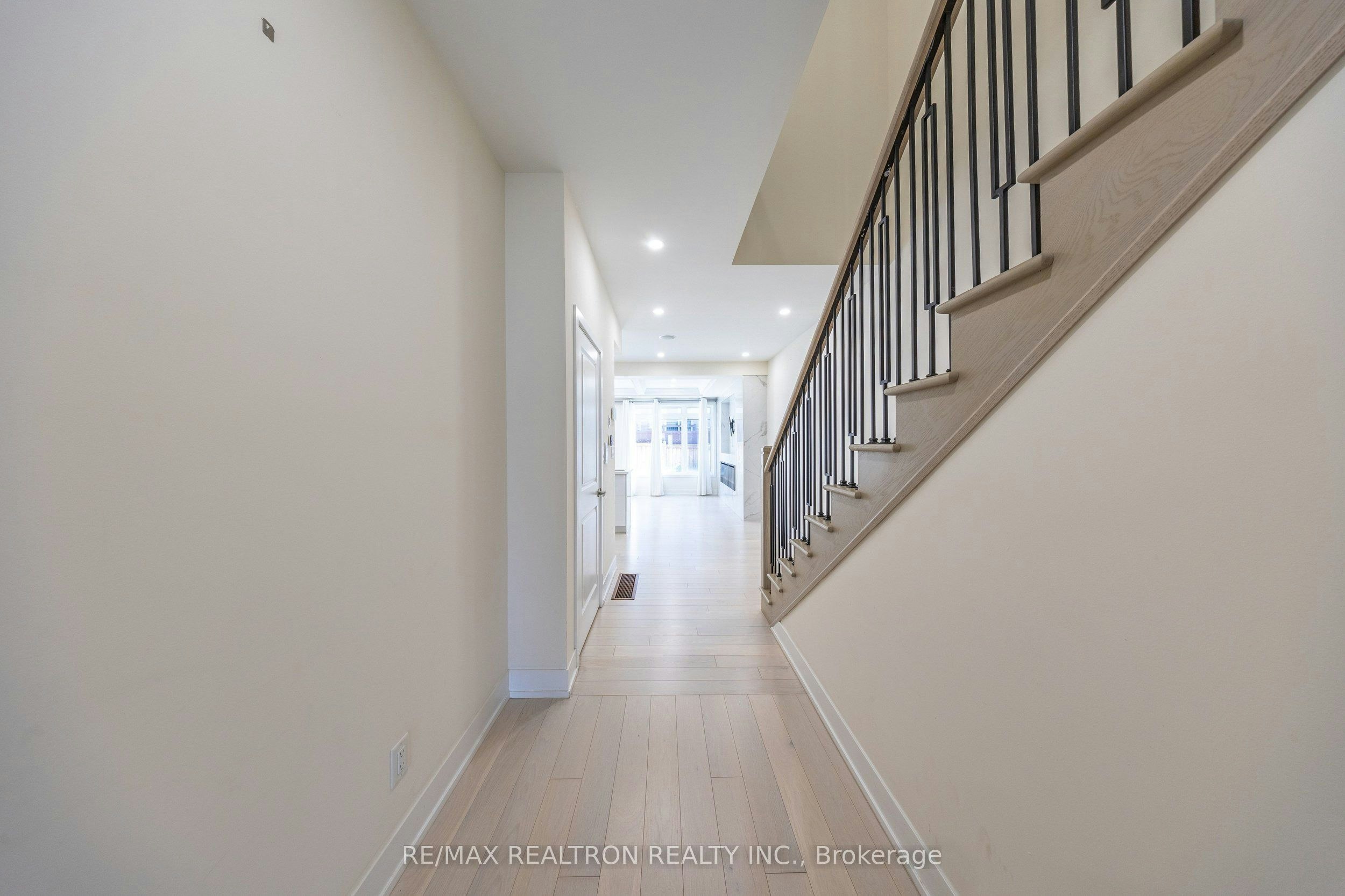 31 Fallharvest Way, Whitchurch-Stouffville, ON, L4A 4V8 - 7