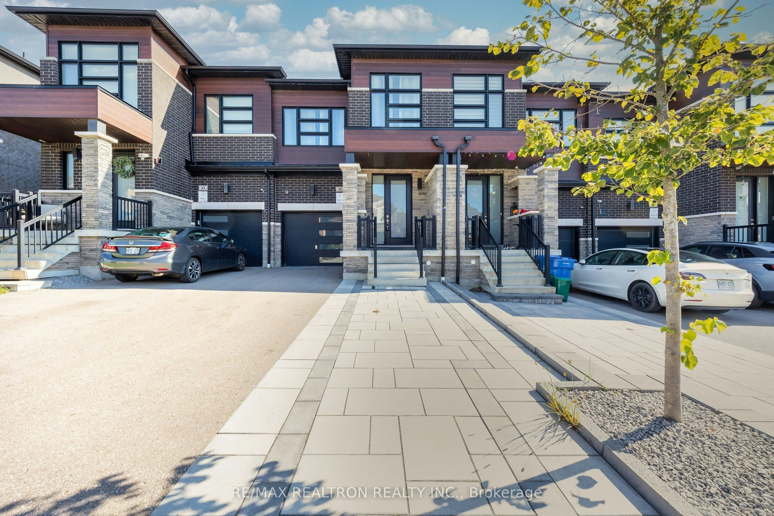31 Fallharvest Way, Whitchurch-Stouffville, ON, L4A 4V8