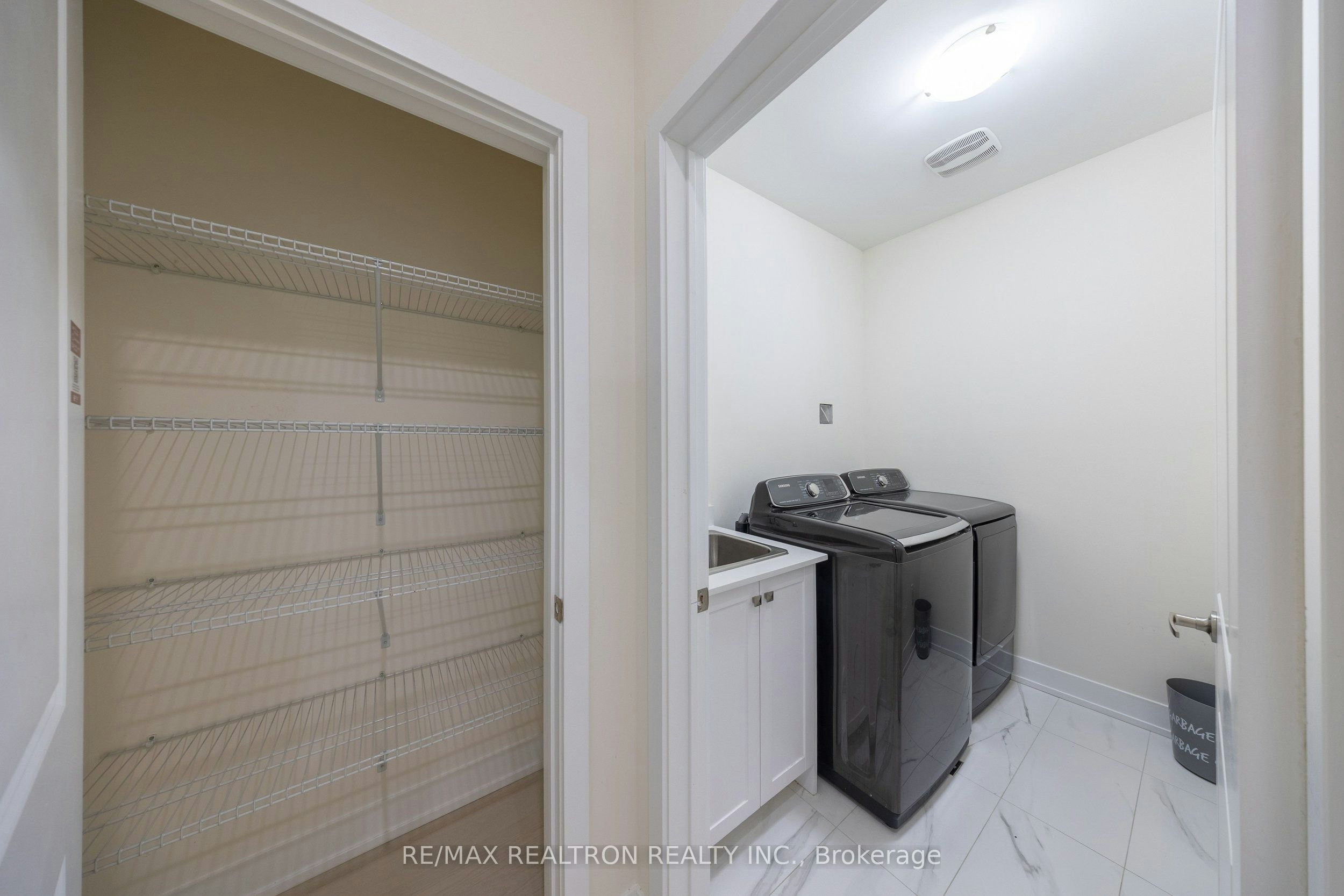 31 Fallharvest Way, Whitchurch-Stouffville, ON, L4A 4V8 - 24
