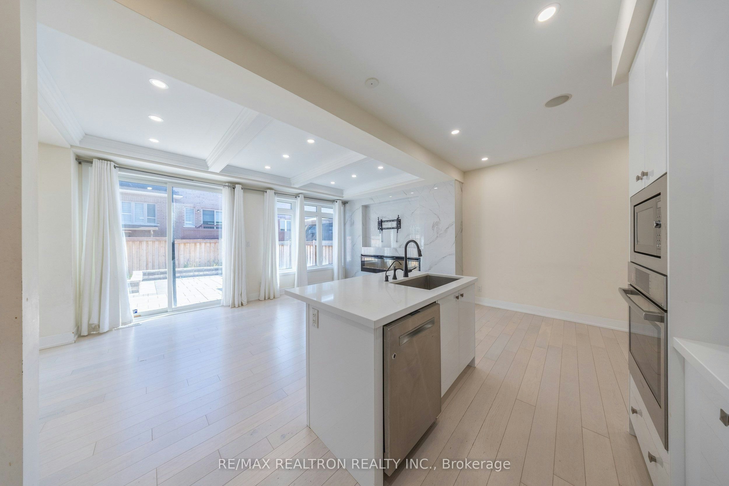 31 Fallharvest Way, Whitchurch-Stouffville, ON, L4A 4V8 - 15