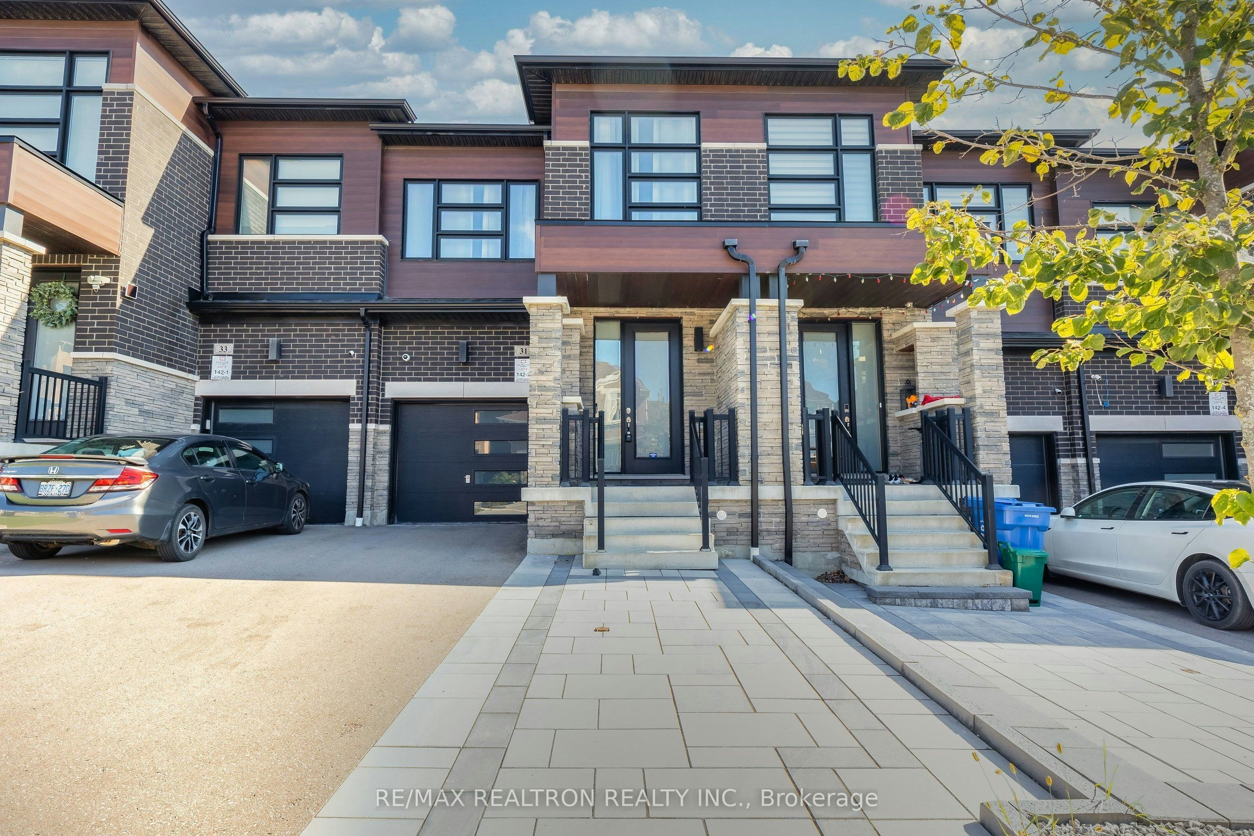 31 Fallharvest Way, Whitchurch-Stouffville, ON, L4A 4V8 - 2