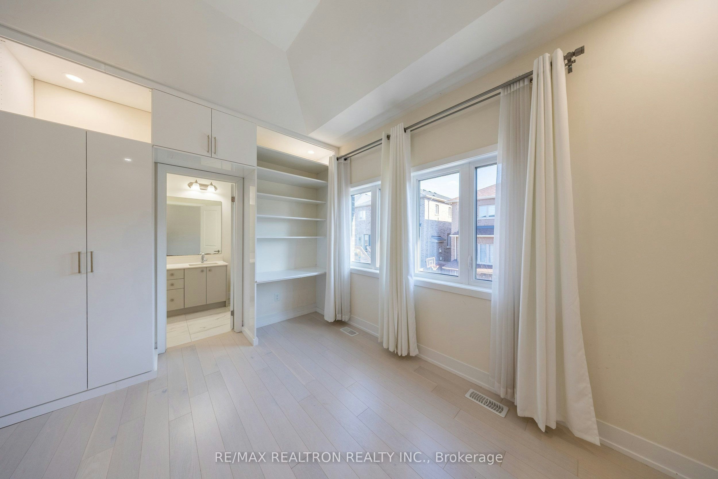 31 Fallharvest Way, Whitchurch-Stouffville, ON, L4A 4V8 - 29