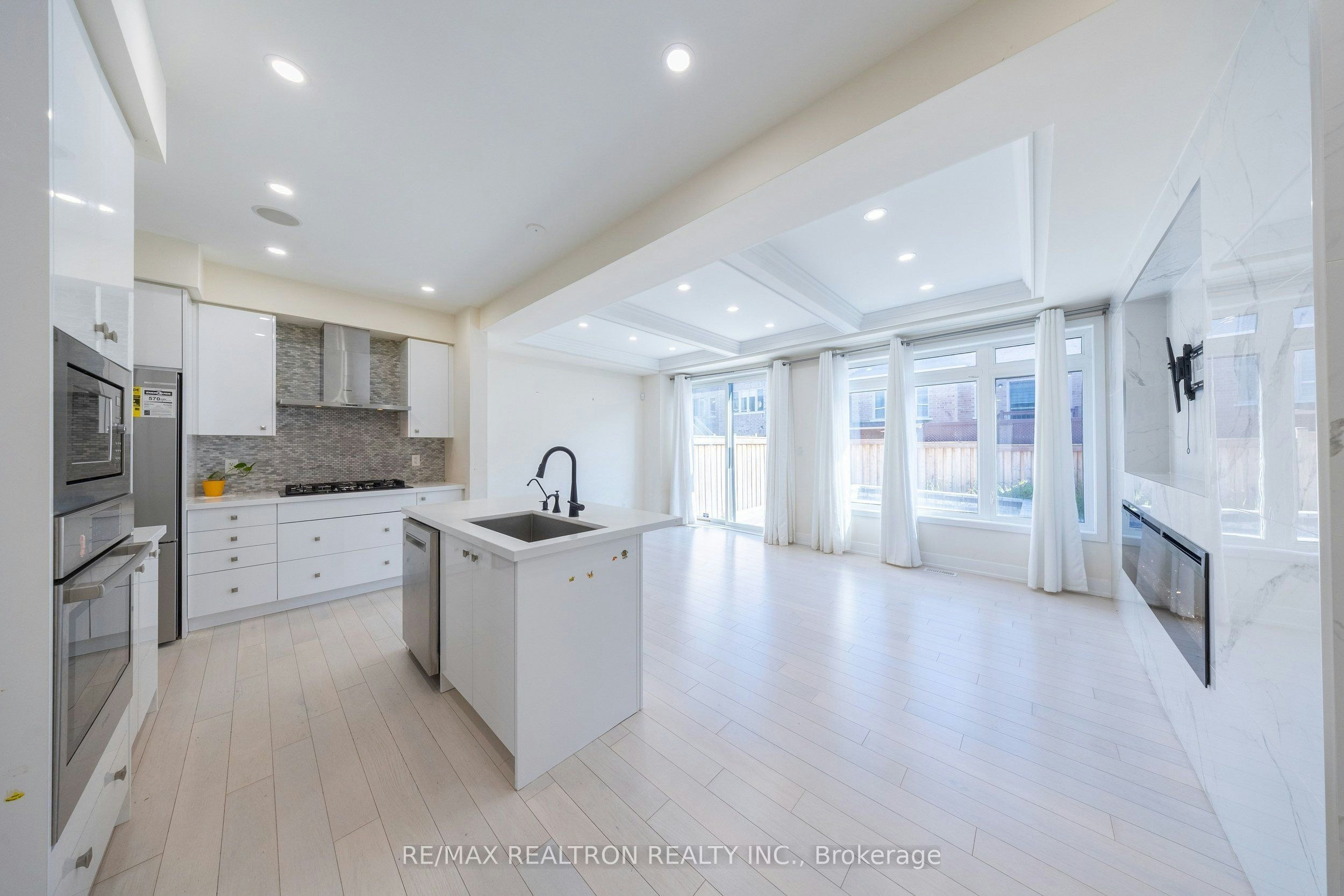 31 Fallharvest Way, Whitchurch-Stouffville, ON, L4A 4V8 - 8