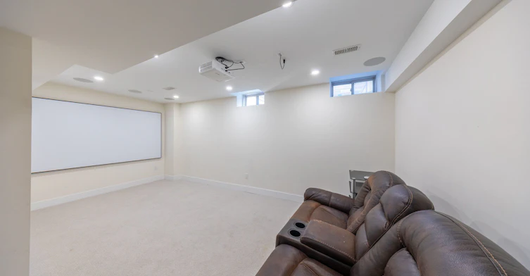 31 Fallharvest Way, Whitchurch-Stouffville, ON, L4A 4V8 - 33