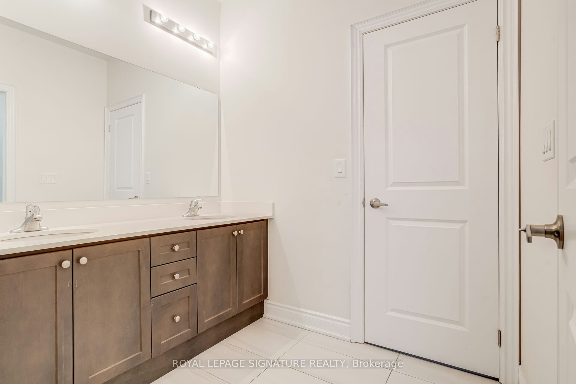 71 Maple Fields Circle, Aurora, ON, L4G 3X6 - 32