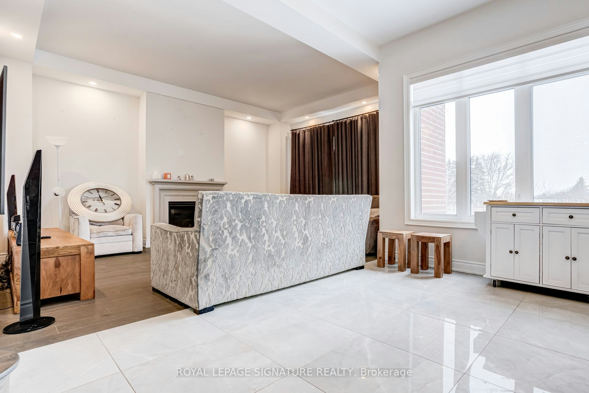 71 Maple Fields Circle, Aurora, ON, L4G 3X6 - 11