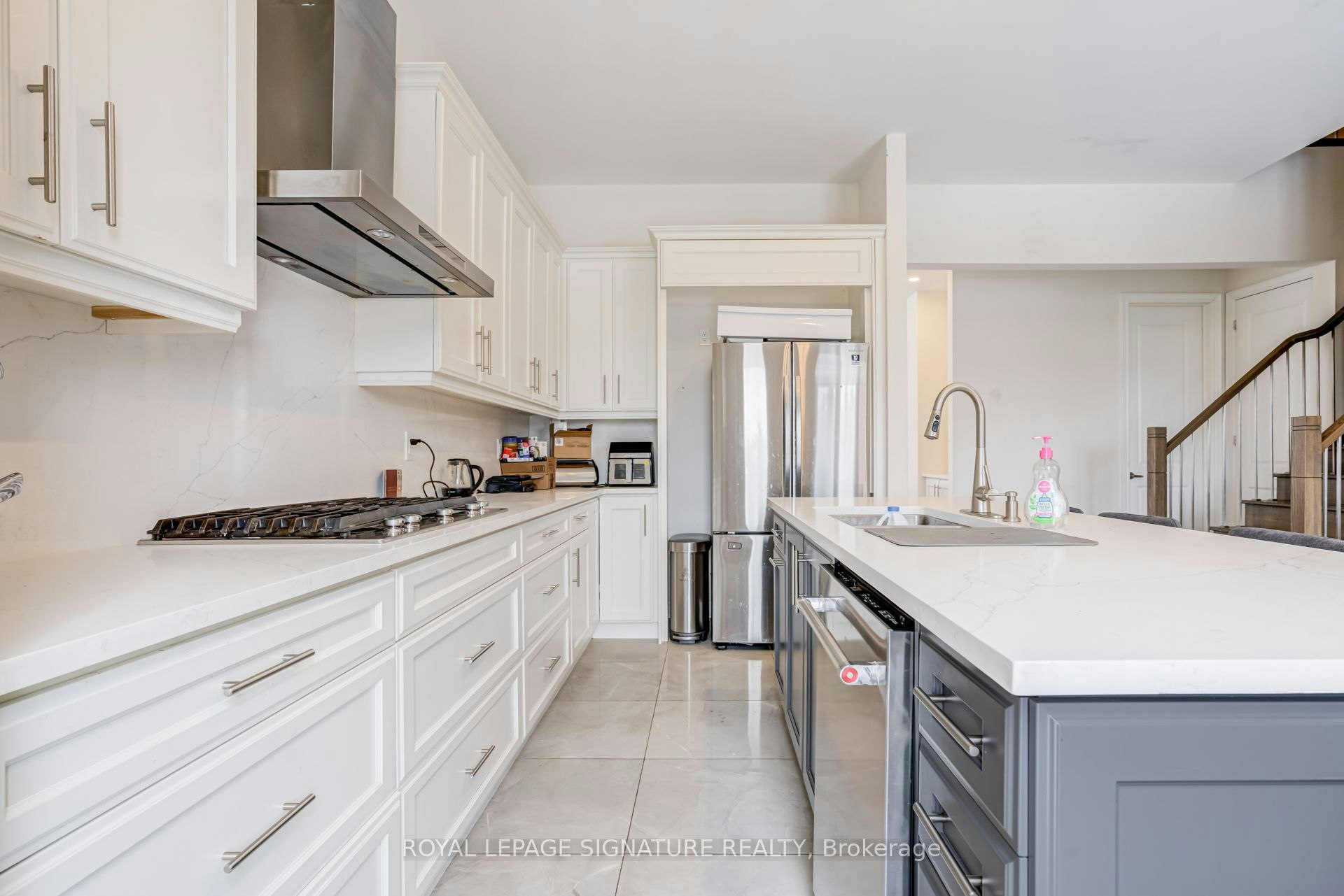 71 Maple Fields Circle, Aurora, ON, L4G 3X6 - 9