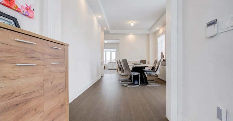 71 Maple Fields Circle, Aurora, ON, L4G 3X6 - 3