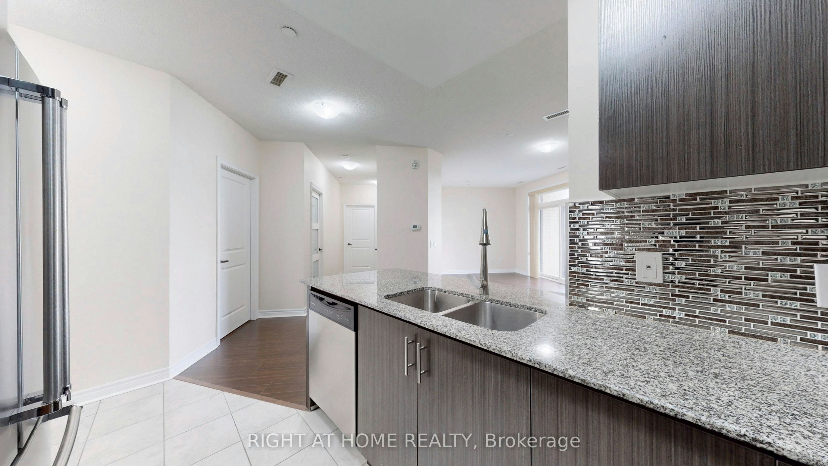 615-7325 Markham Road, Markham, ON, L3S 0C9 - 4