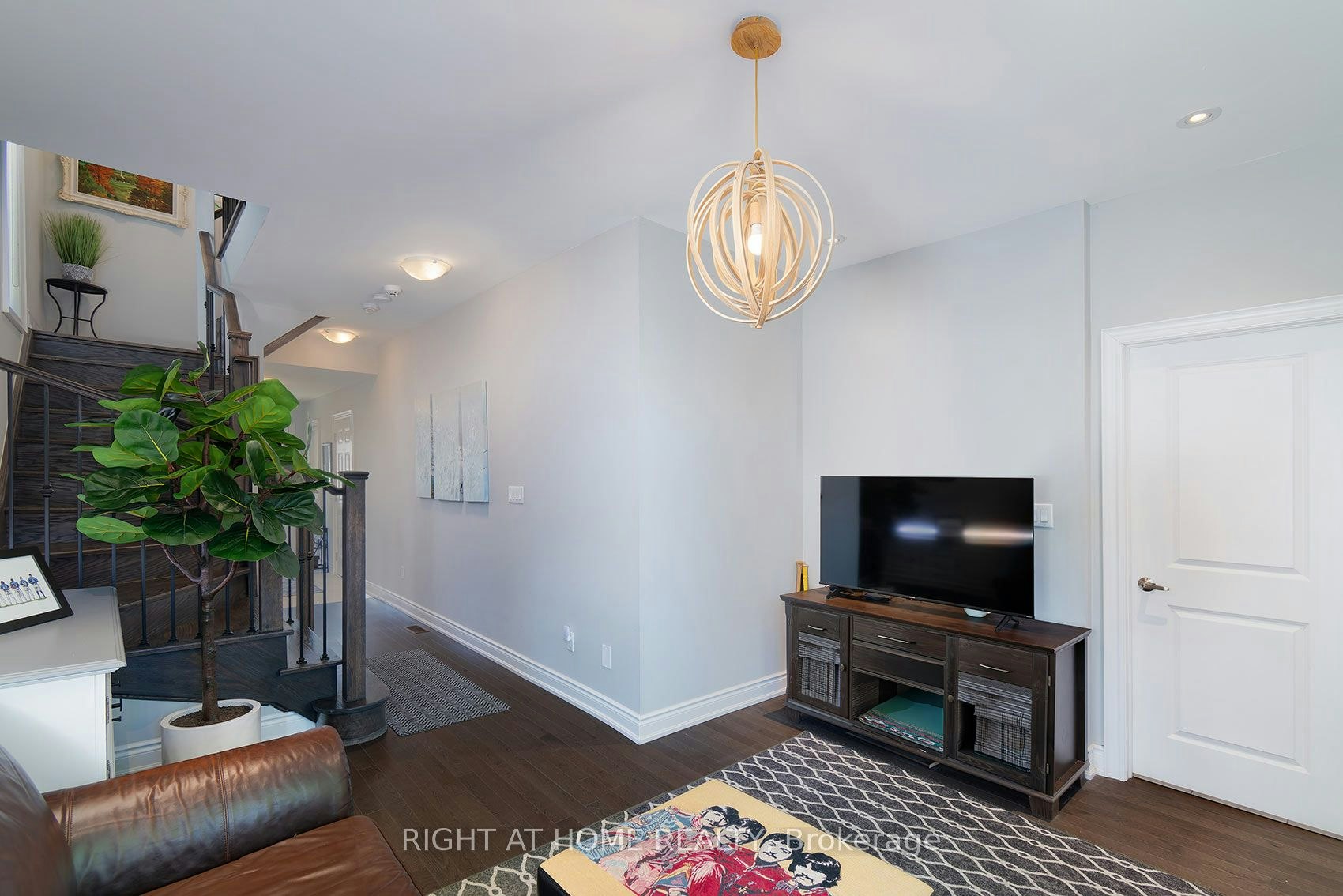 2 Queen Mary Court, Vaughan, ON, L4L 0H9 - 5