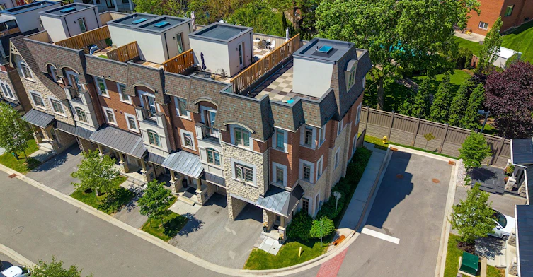 2 Queen Mary Court, Vaughan, ON, L4L 0H9