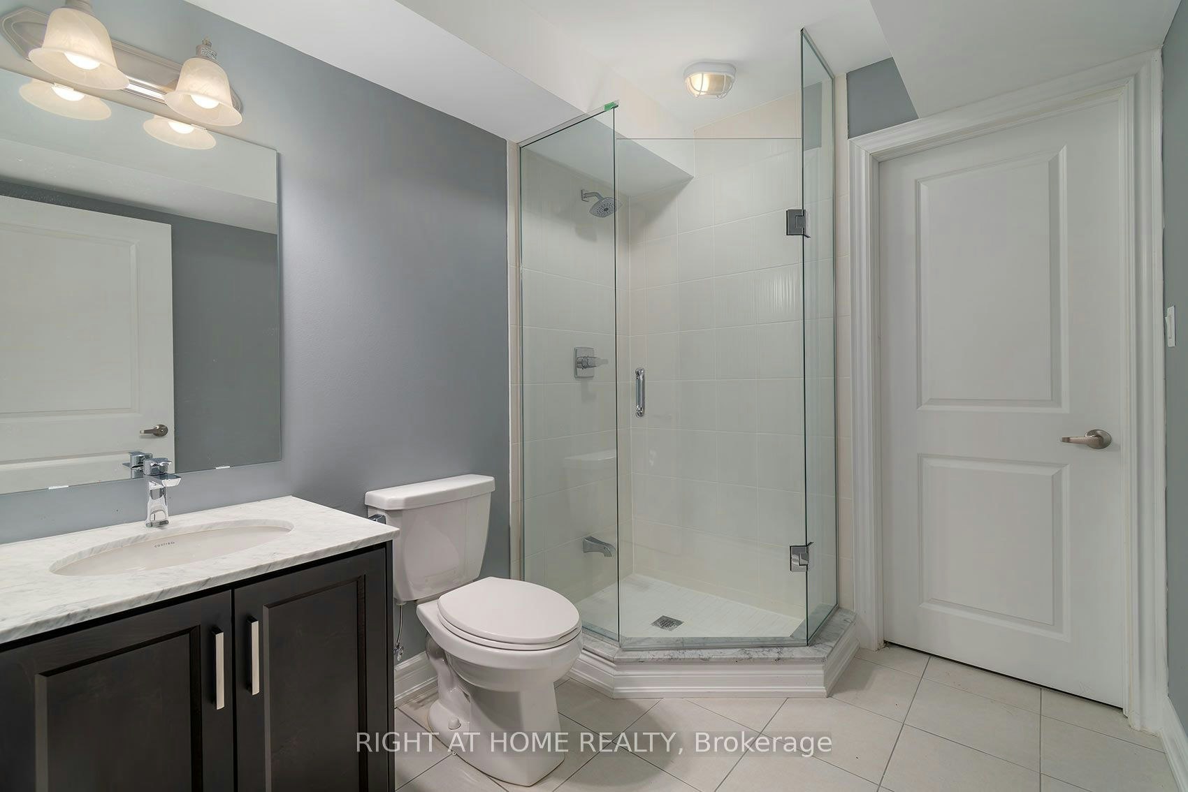2 Queen Mary Court, Vaughan, ON, L4L 0H9 - 26