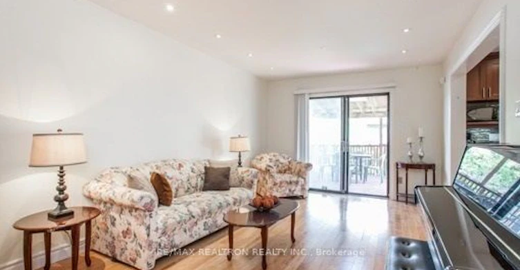 113 Upton Crescent, Markham, ON, L3R 3T3 - 2