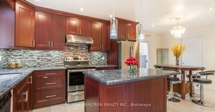 113 Upton Crescent, Markham, ON, L3R 3T3 - 4